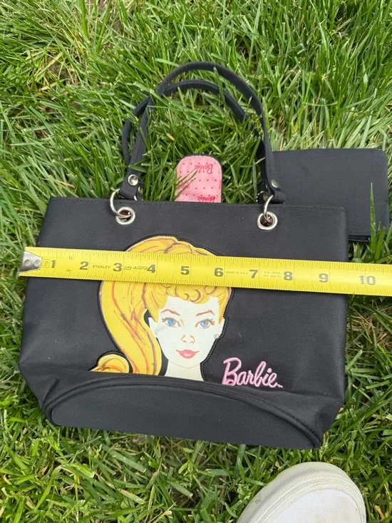 Lot 2 Vintage Collectible Embellished Barbie Purses - Picture 8 of 12
